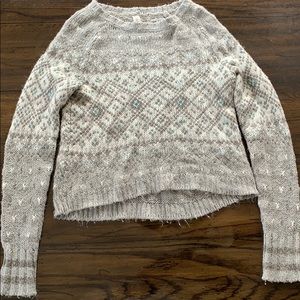 Long sleeve gray sweater